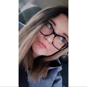 Meet your Posher, Jillian